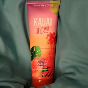 Bath & Body Works LEI Flower 🌺🌼🌸 Body cream